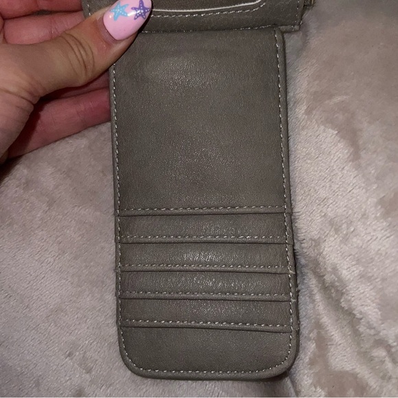 Urban Expressions Essentials Card Wallet - Picture 4 of 4